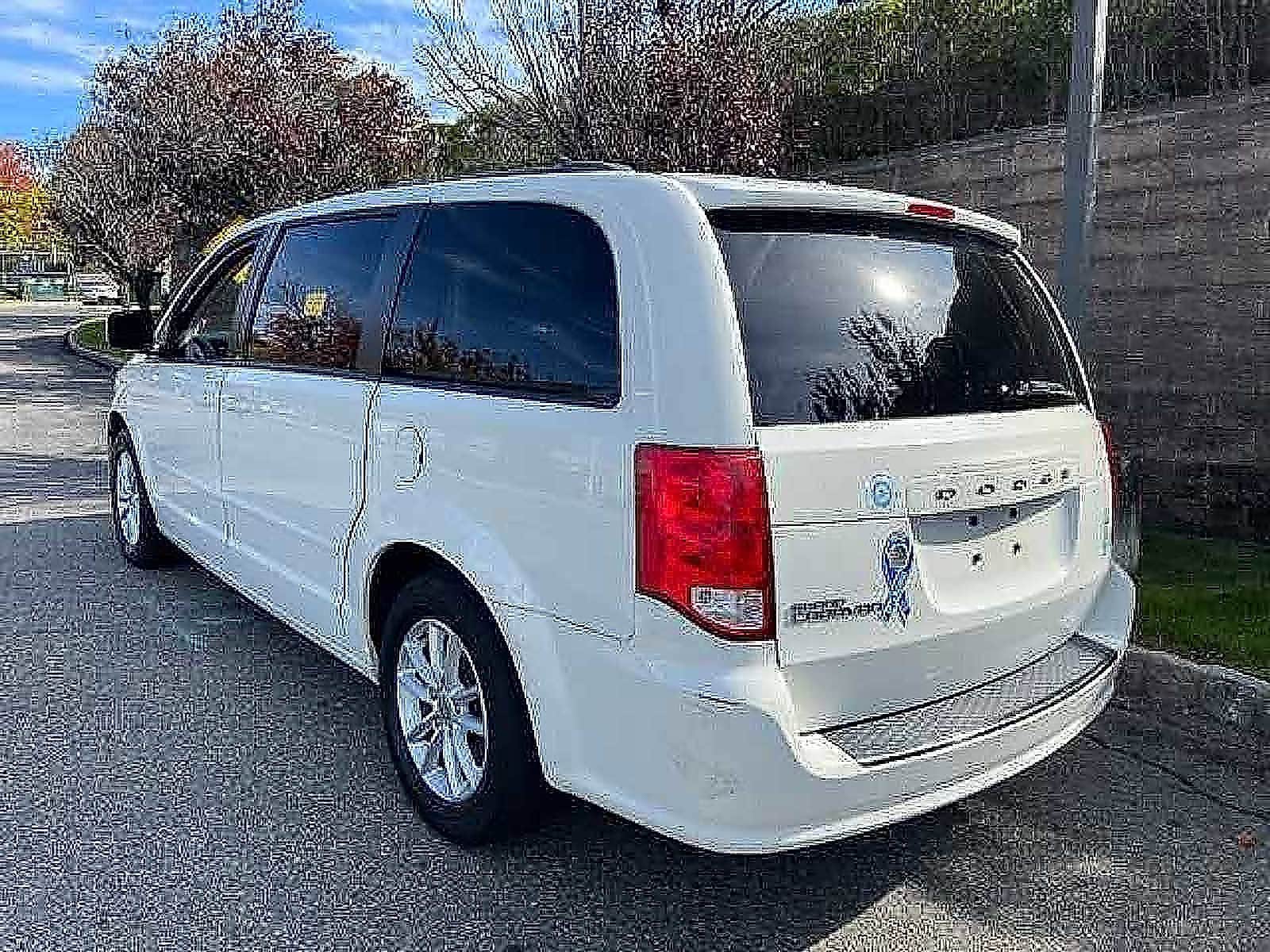 Thumbnail: 2013 Dodge Grand Caravan - 6
