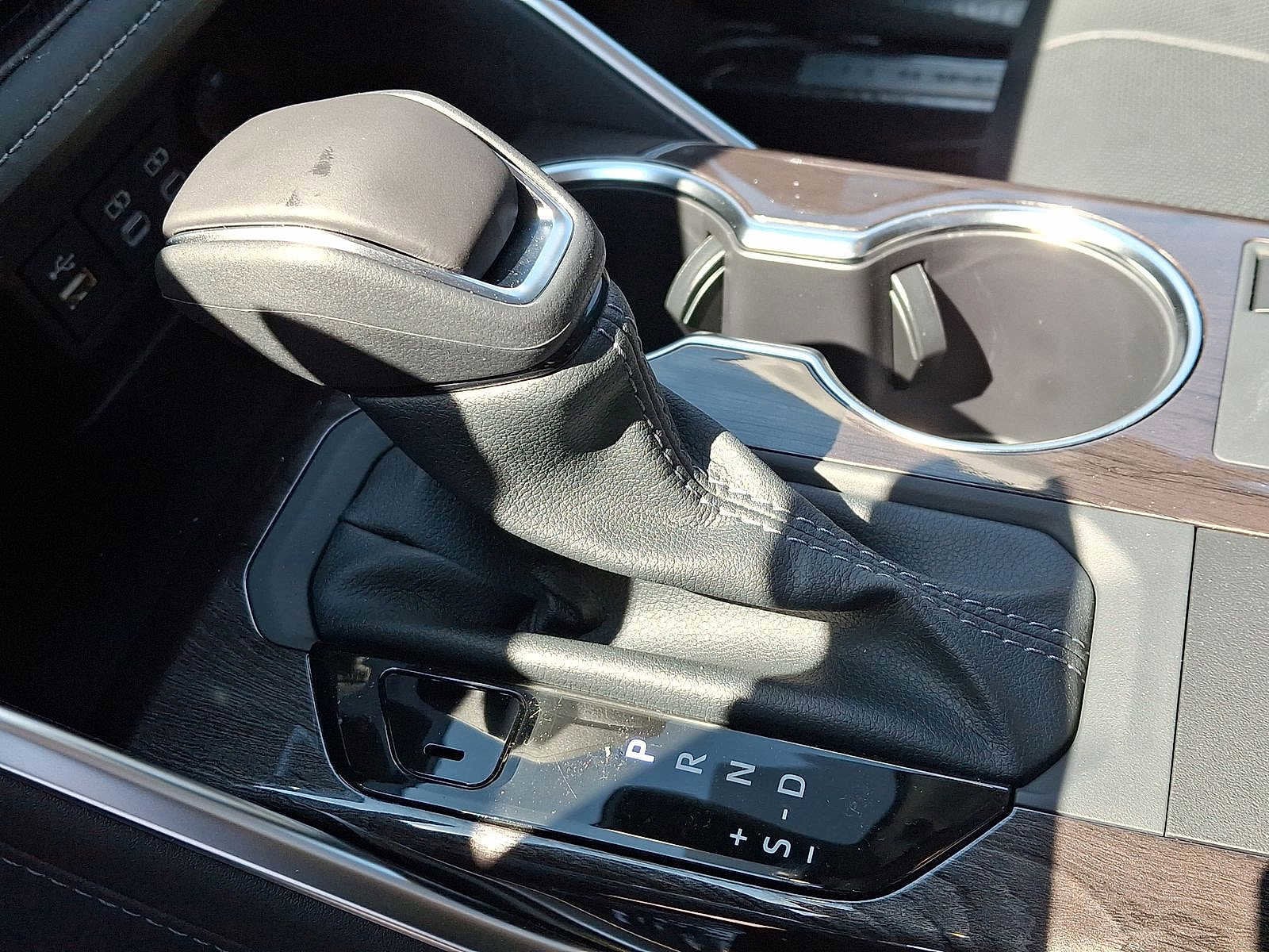 Thumbnail: 2026 Toyota Highlander - 12