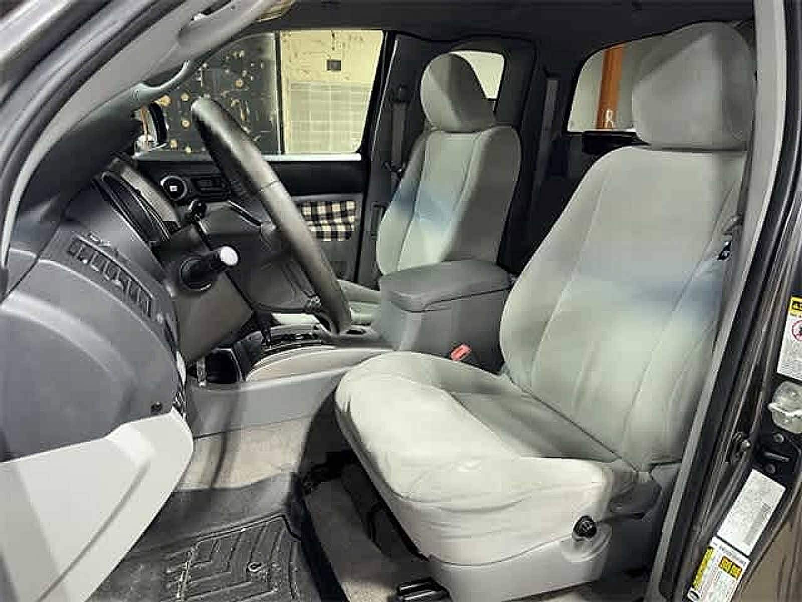 Thumbnail: 2011 Toyota Tacoma - 24