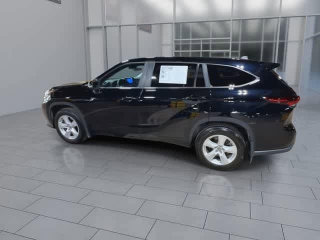 Thumbnail: 2024 Toyota Highlander - 6