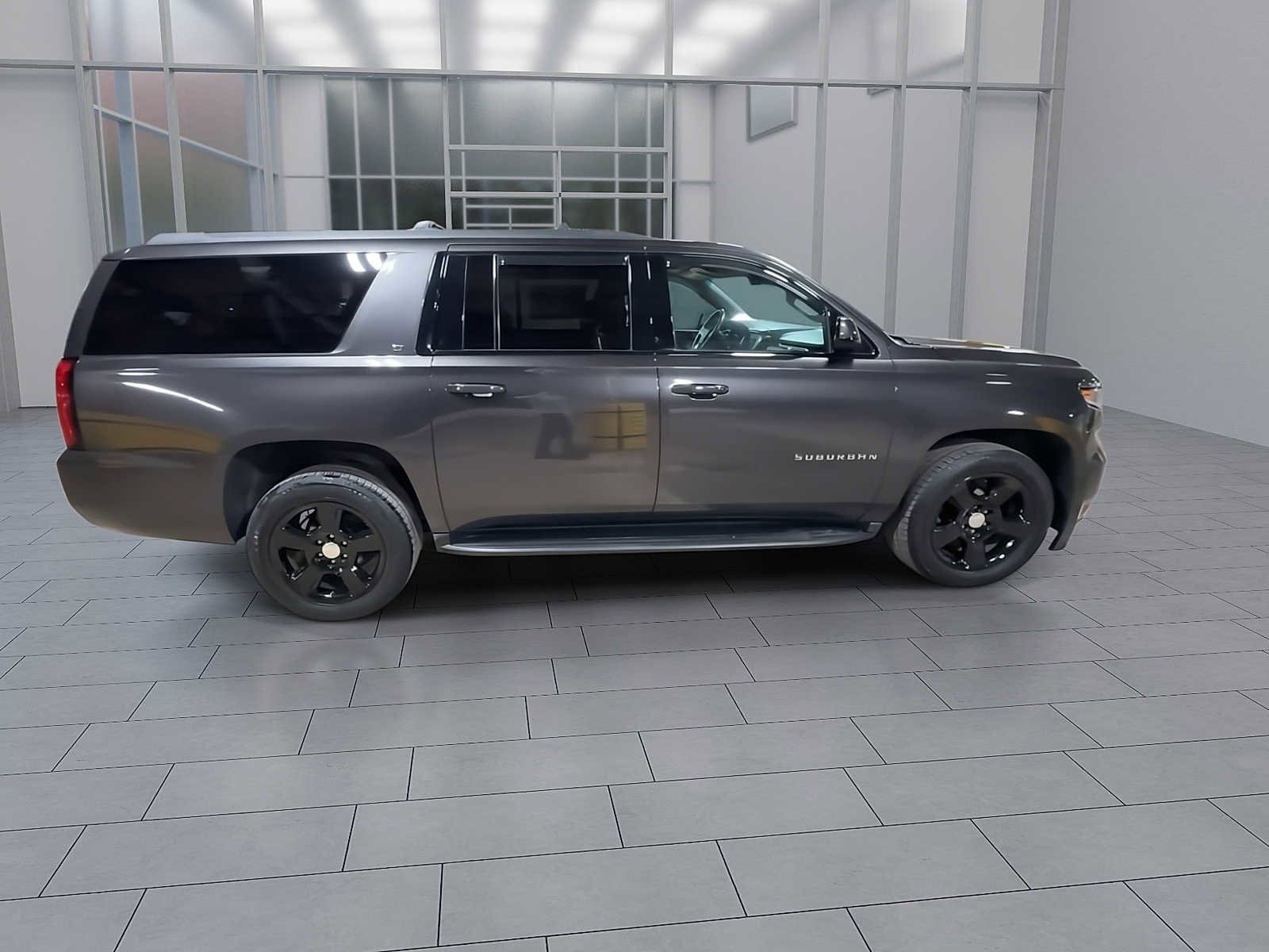 Thumbnail: 2017 Chevrolet Suburban - 9