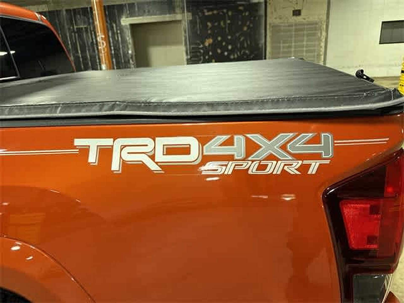 Thumbnail: 2018 Toyota Tacoma - 39