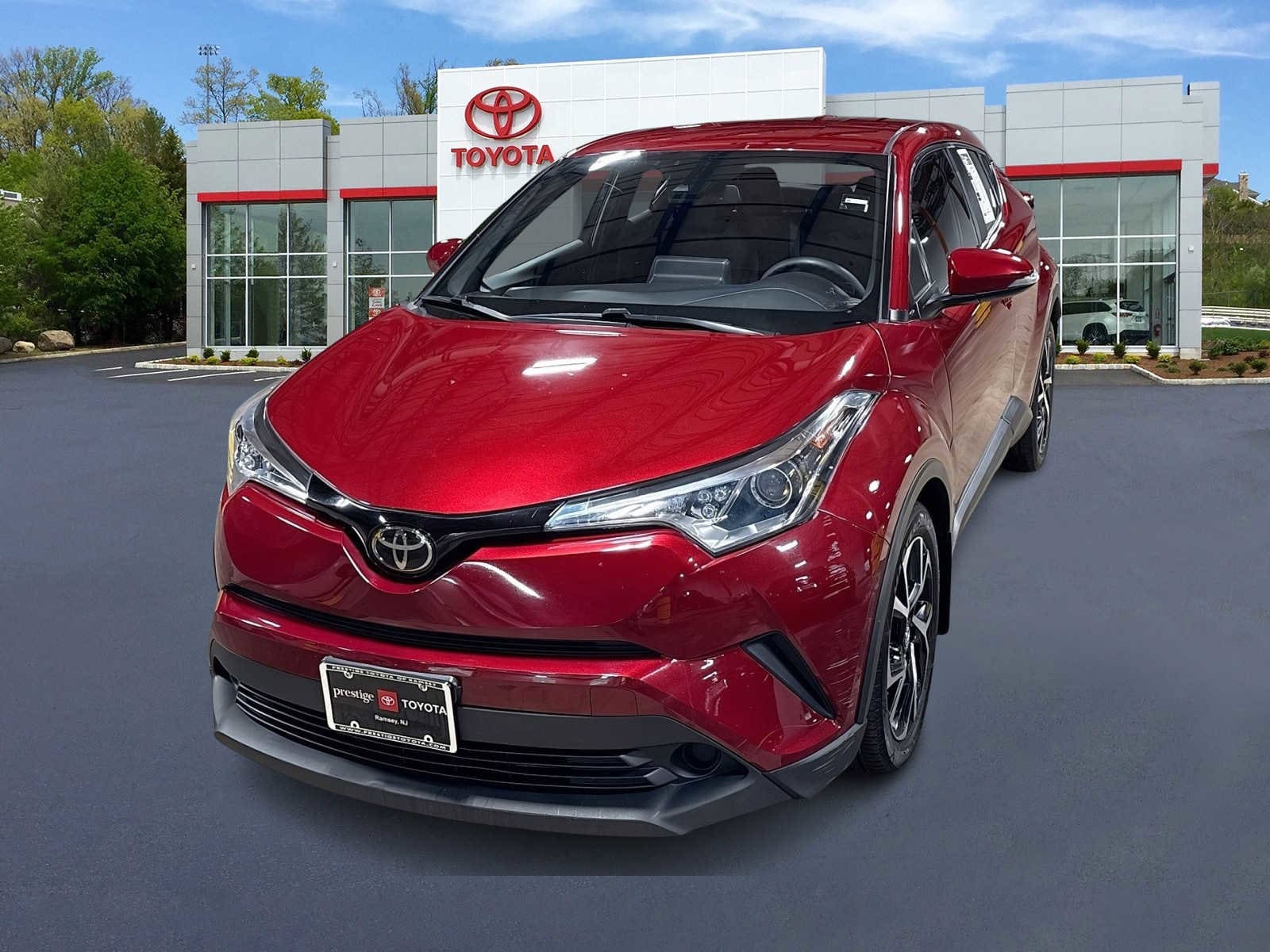 2019 Toyota C-HR LE's photo