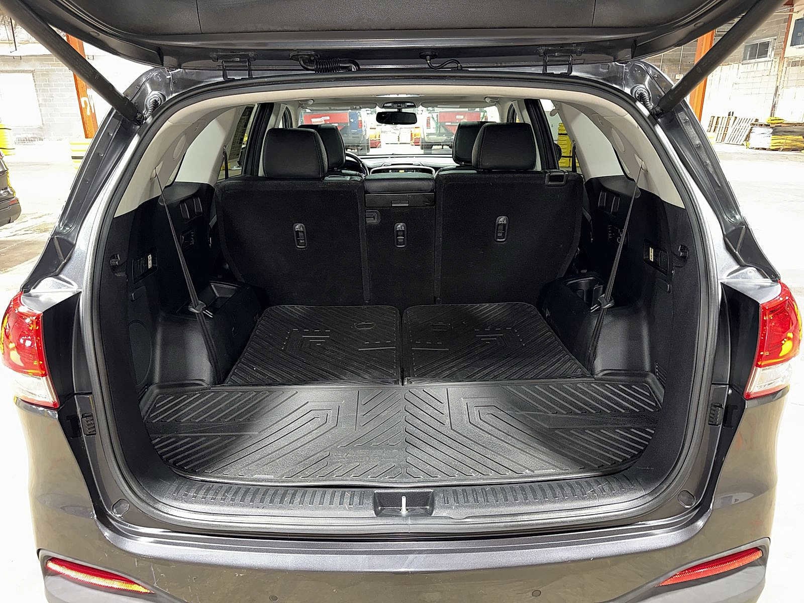 Thumbnail: 2016 Kia Sorento - 11