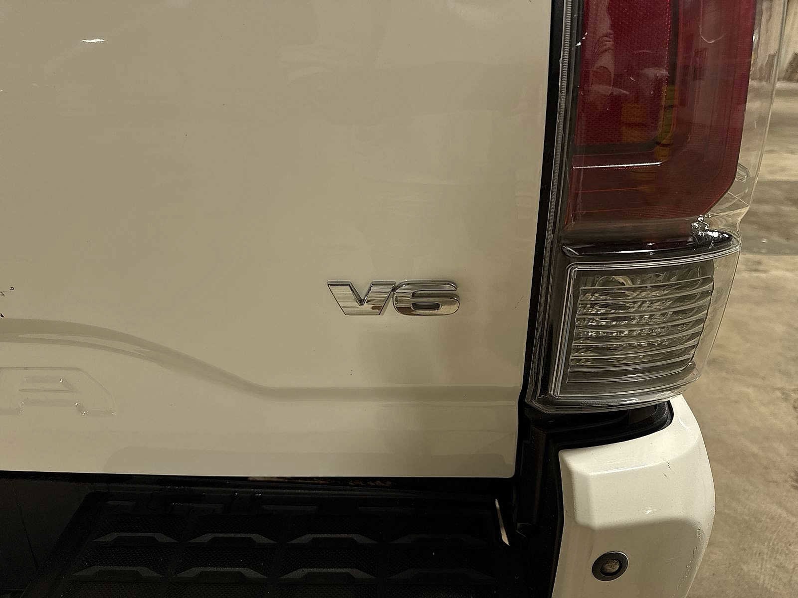 Thumbnail: 2016 Toyota Tacoma - 28