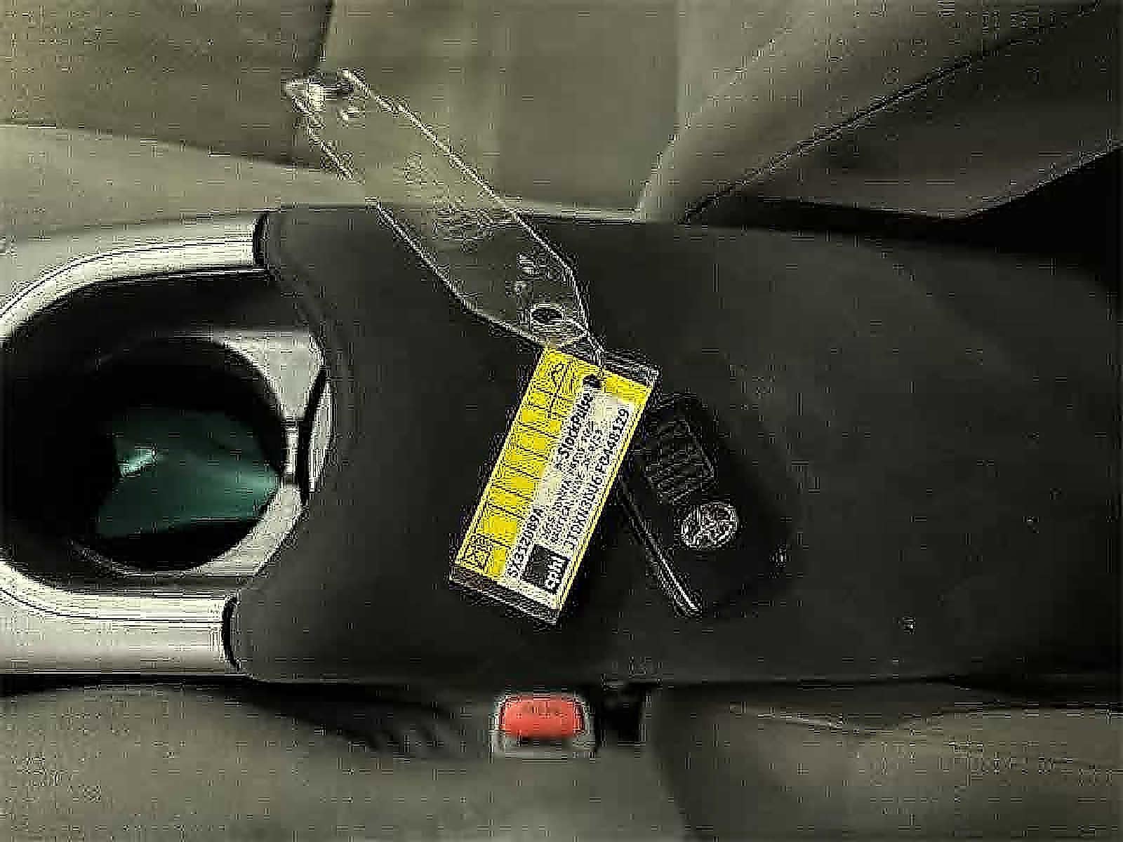 Thumbnail: 2015 Toyota Prius - 30