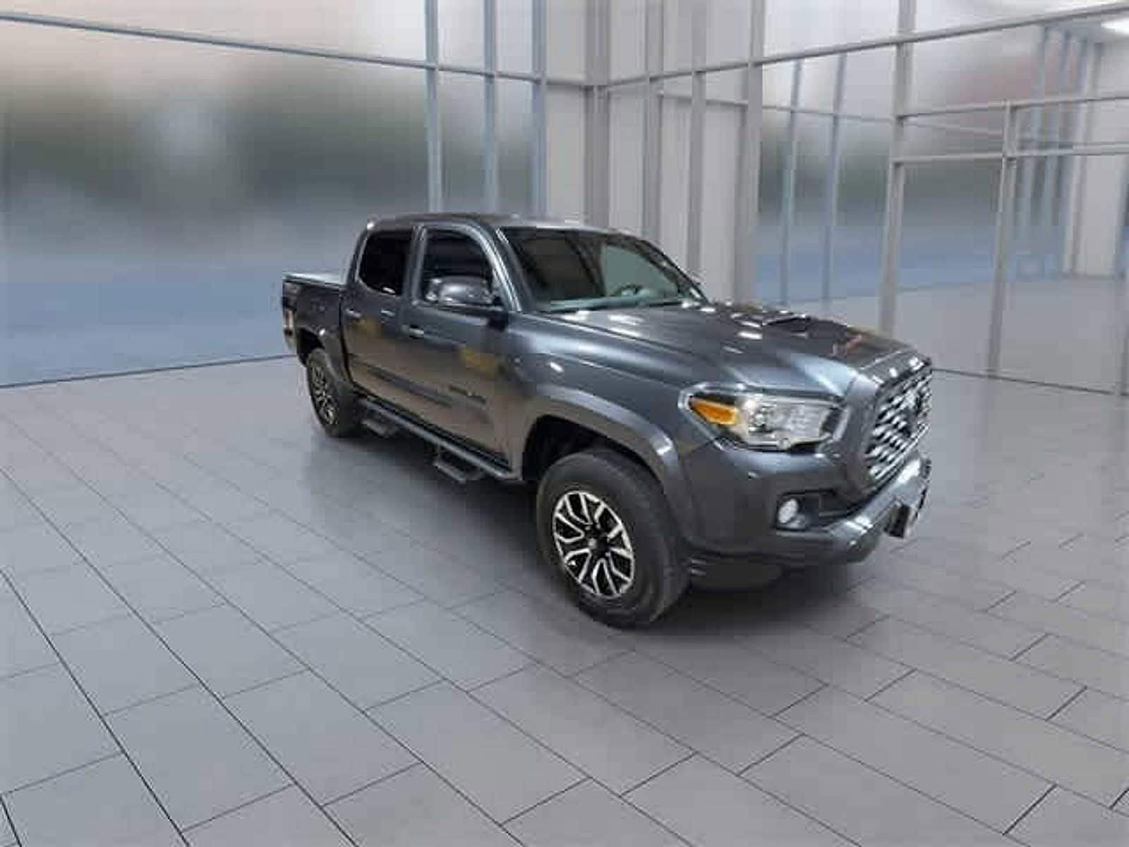 Thumbnail: 2022 Toyota Tacoma - 5