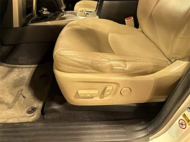 Thumbnail: 2013 Toyota 4Runner - 24