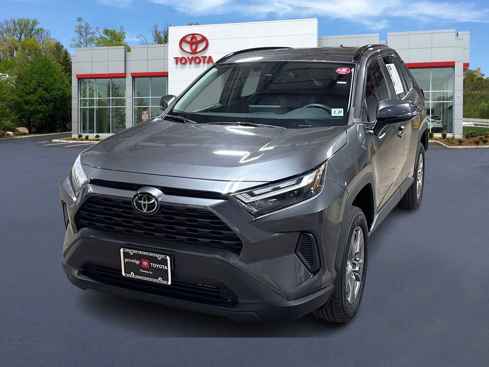2022 Toyota RAV4 XLE AWD's photo