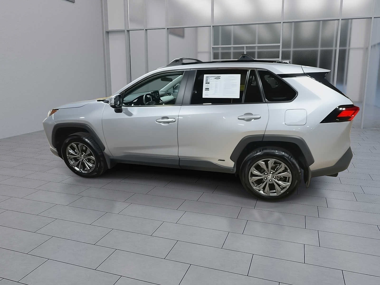 Thumbnail: 2024 Toyota RAV4 - 6