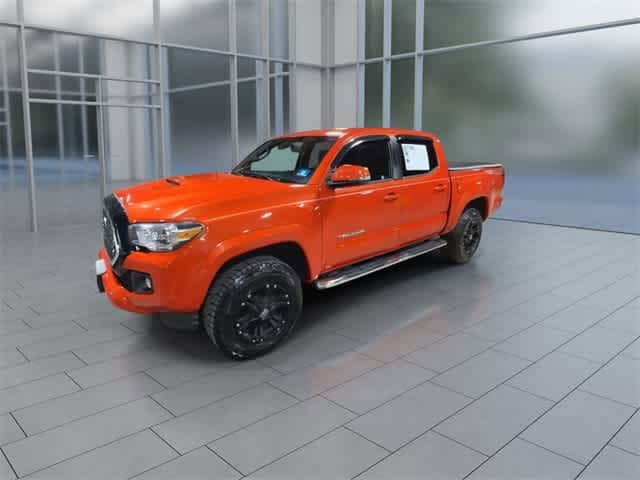 Thumbnail: 2018 Toyota Tacoma - 4