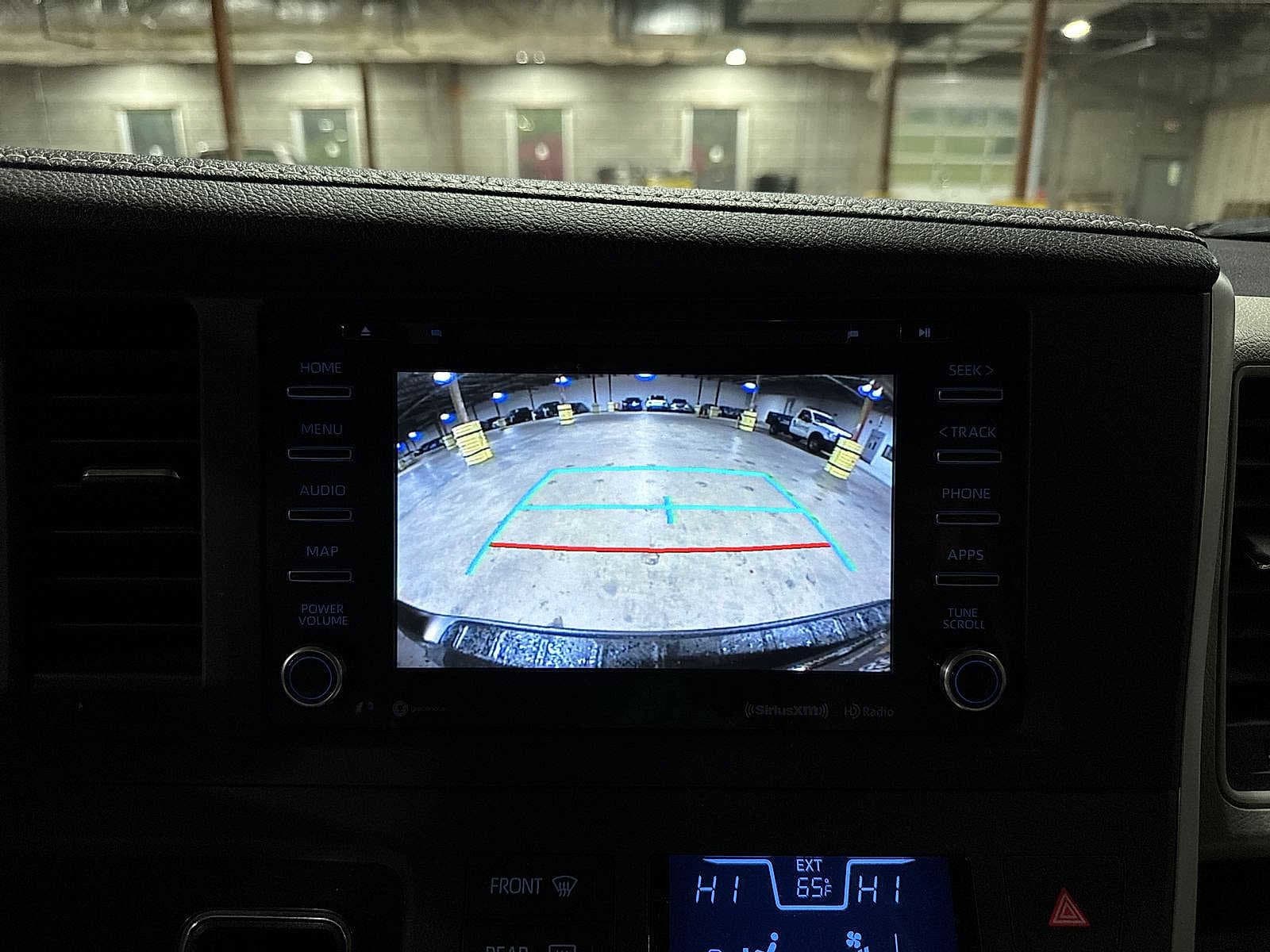 Thumbnail: 2020 Toyota Sienna - 25