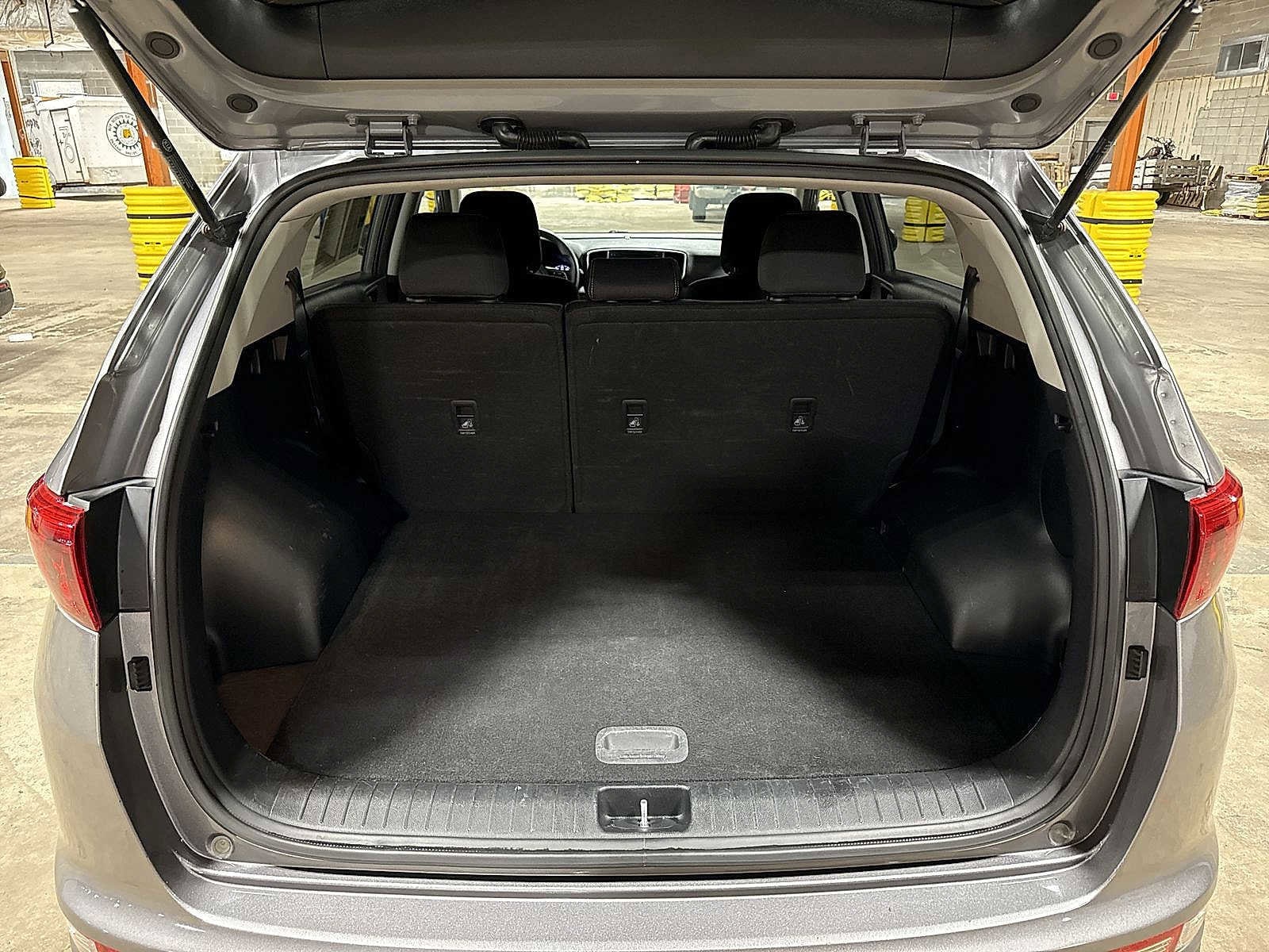 Thumbnail: 2017 Kia Sportage - 11