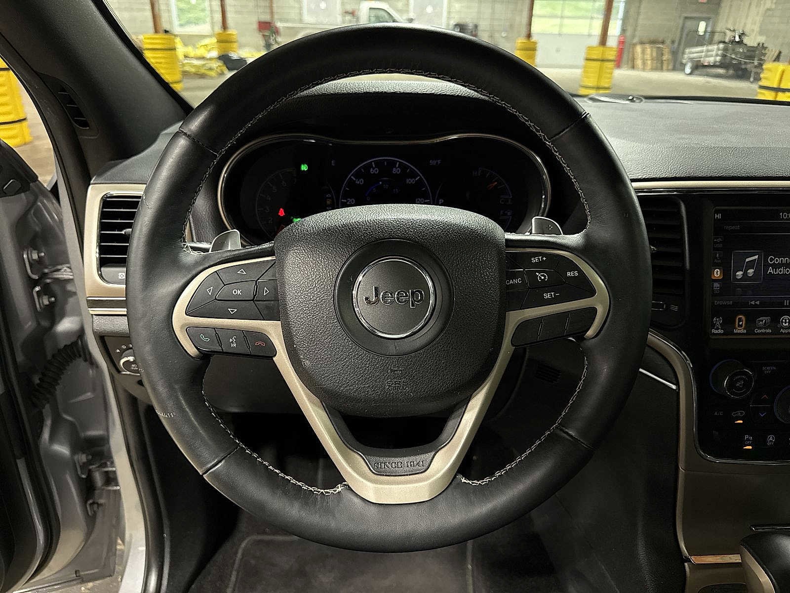 Thumbnail: 2017 Jeep Grand Cherokee - 18