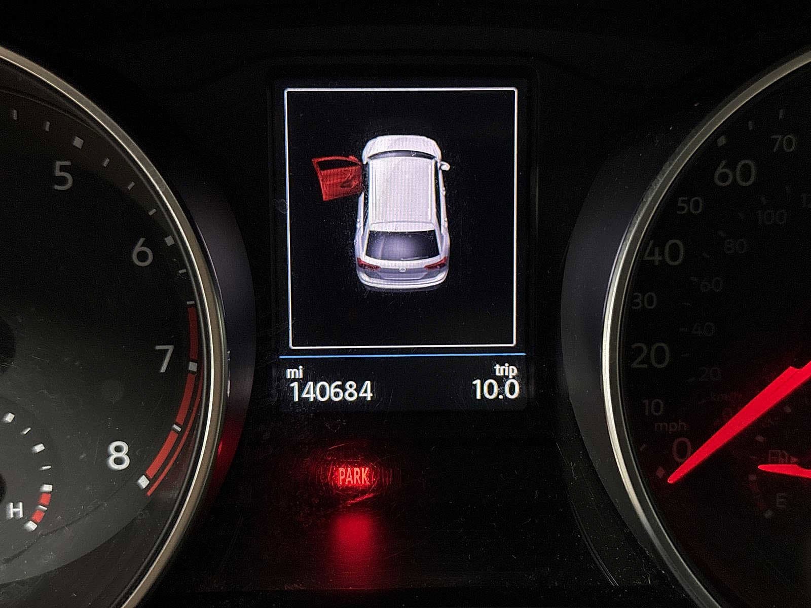 Thumbnail: 2018 Volkswagen Tiguan - 19