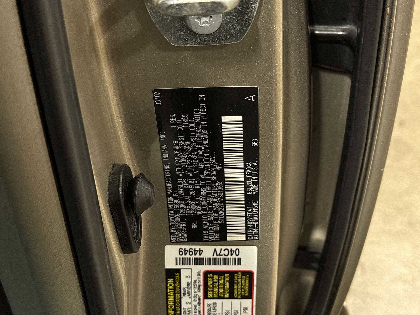 Thumbnail: 2007 Toyota Sienna - 14