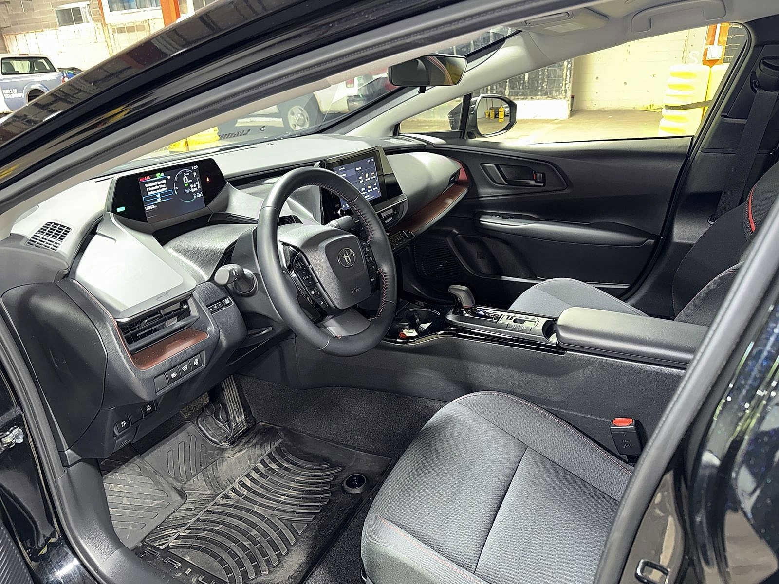 Thumbnail: 2024 Toyota Prius Prime - 28