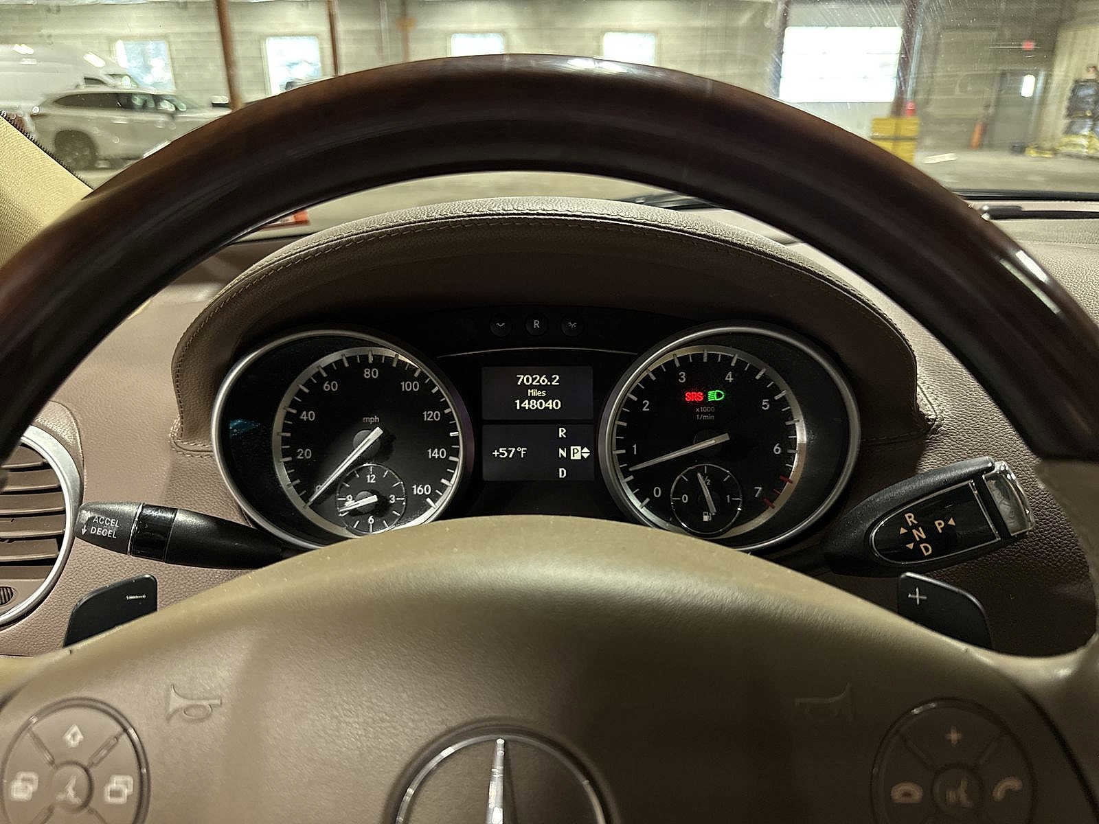 Thumbnail: 2011 Mercedes-Benz GL-Class - 34