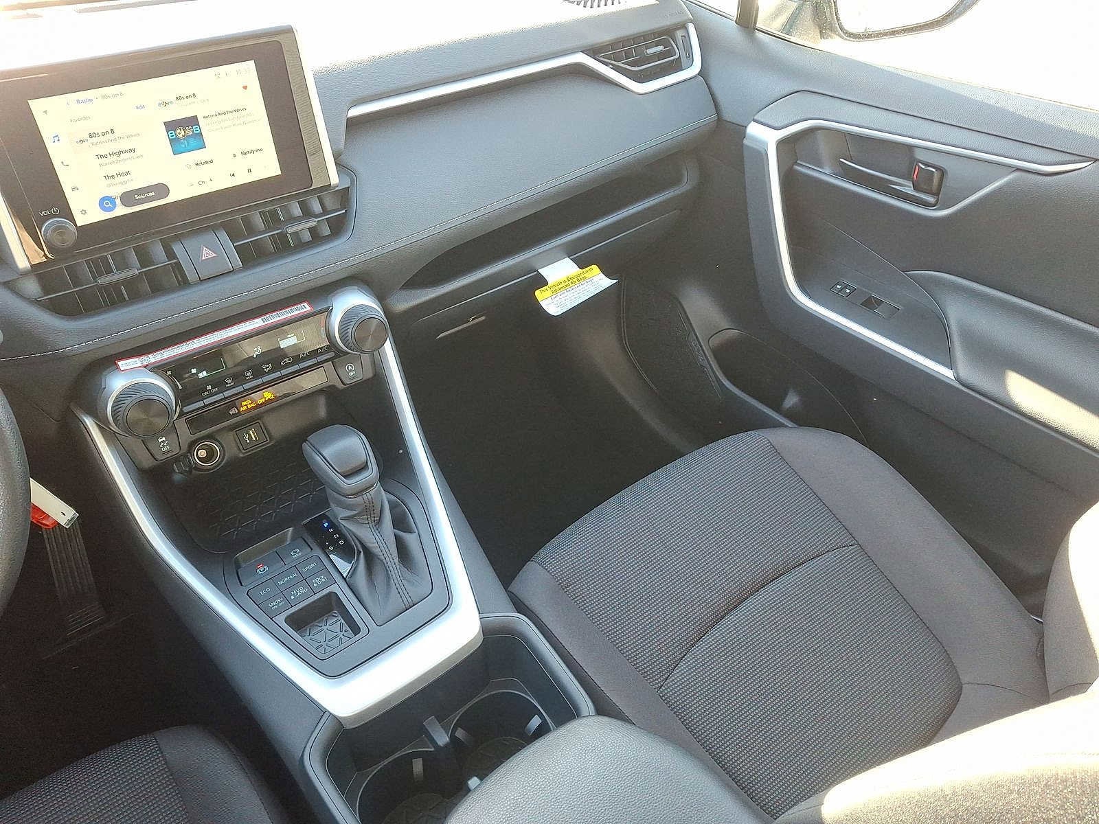 Thumbnail: 2025 Toyota RAV4 - 11