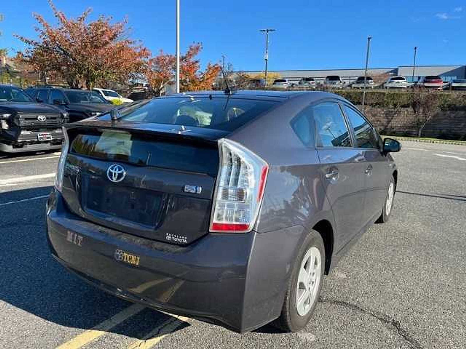 2011 Toyota Prius Two photo 4