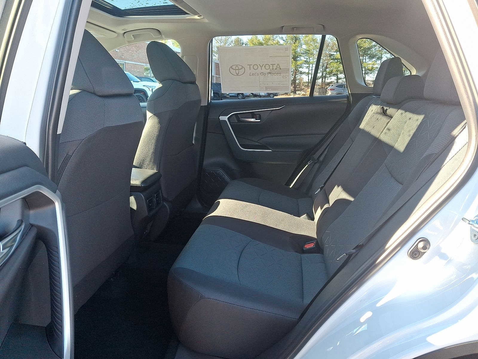 Thumbnail: 2025 Toyota RAV4 - 19