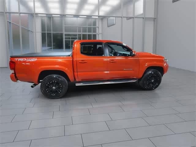 Thumbnail: 2018 Toyota Tacoma - 9