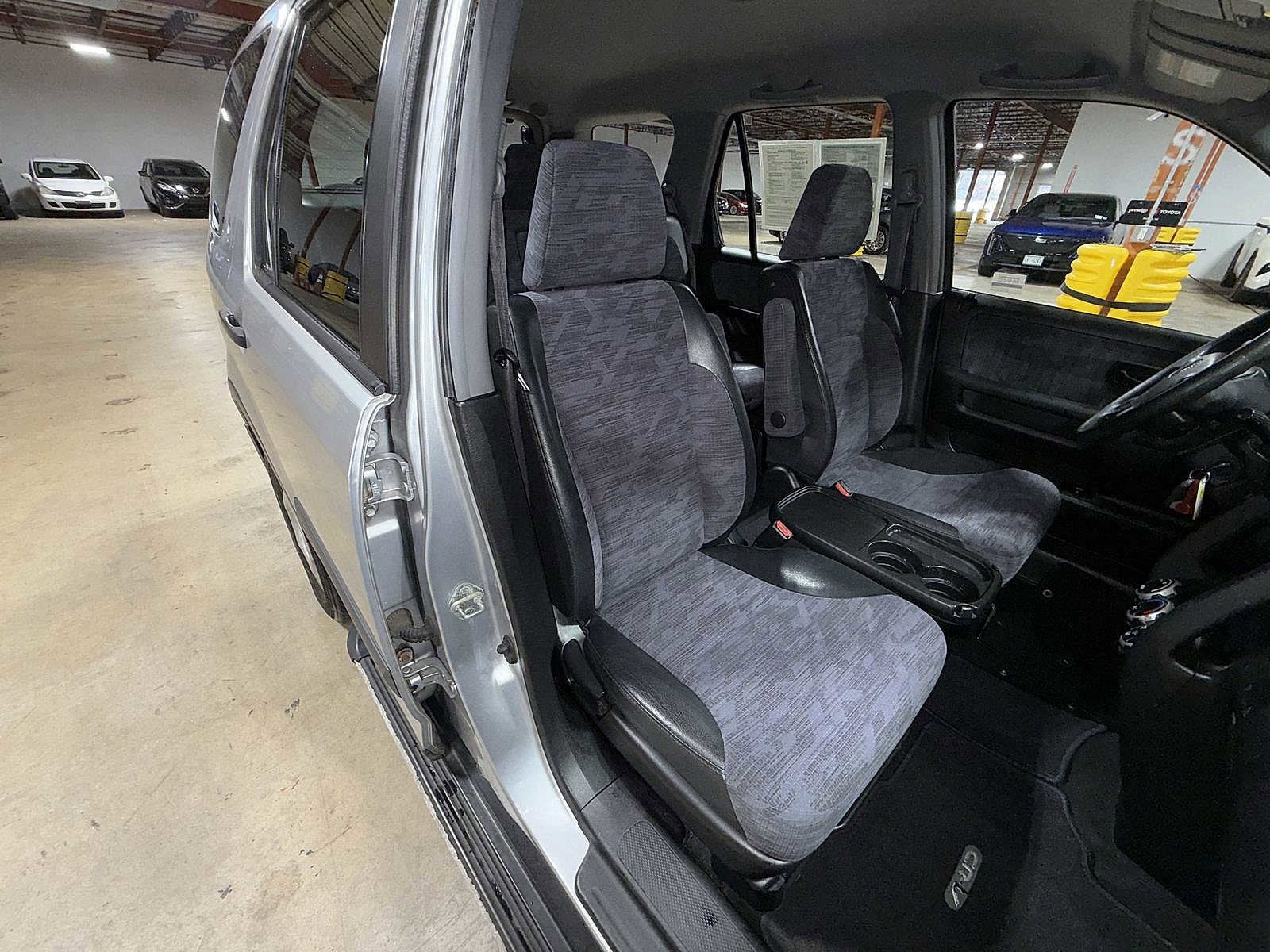 Thumbnail: 2002 Honda CR-V - 16