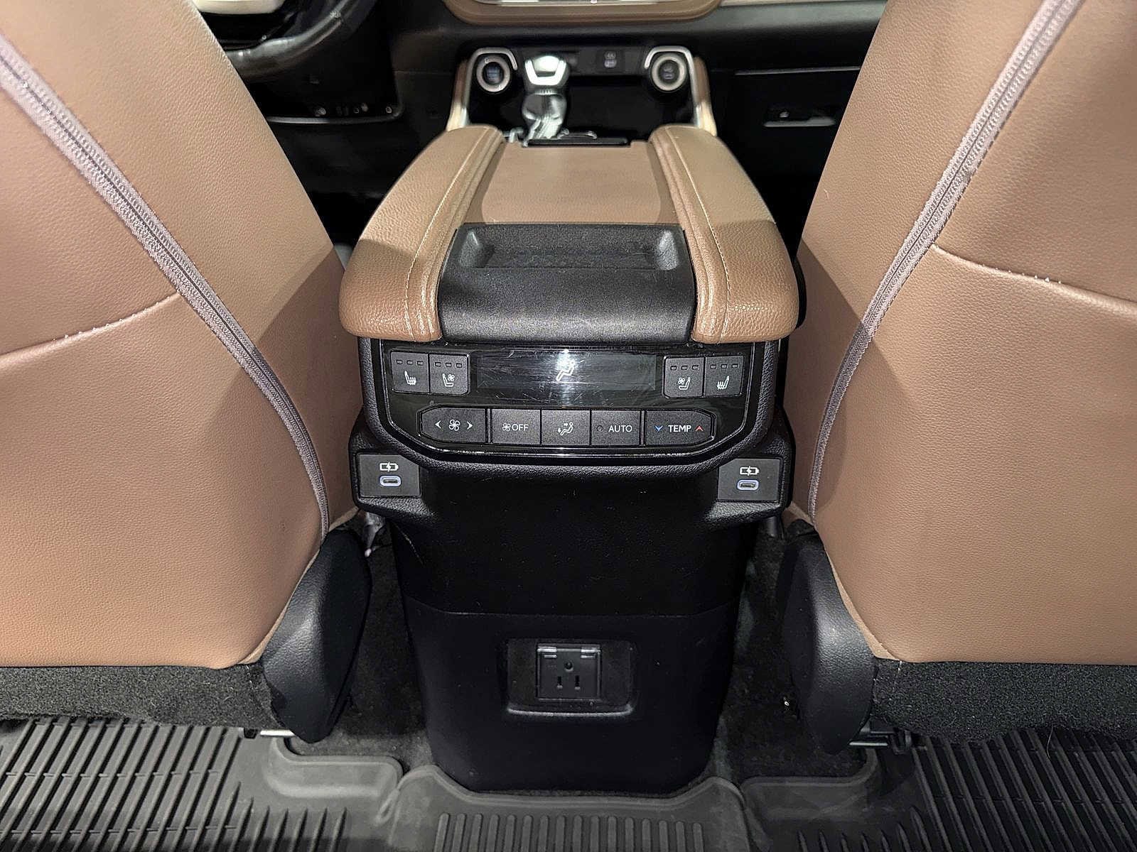 Thumbnail: 2024 Toyota Grand Highlander - 32