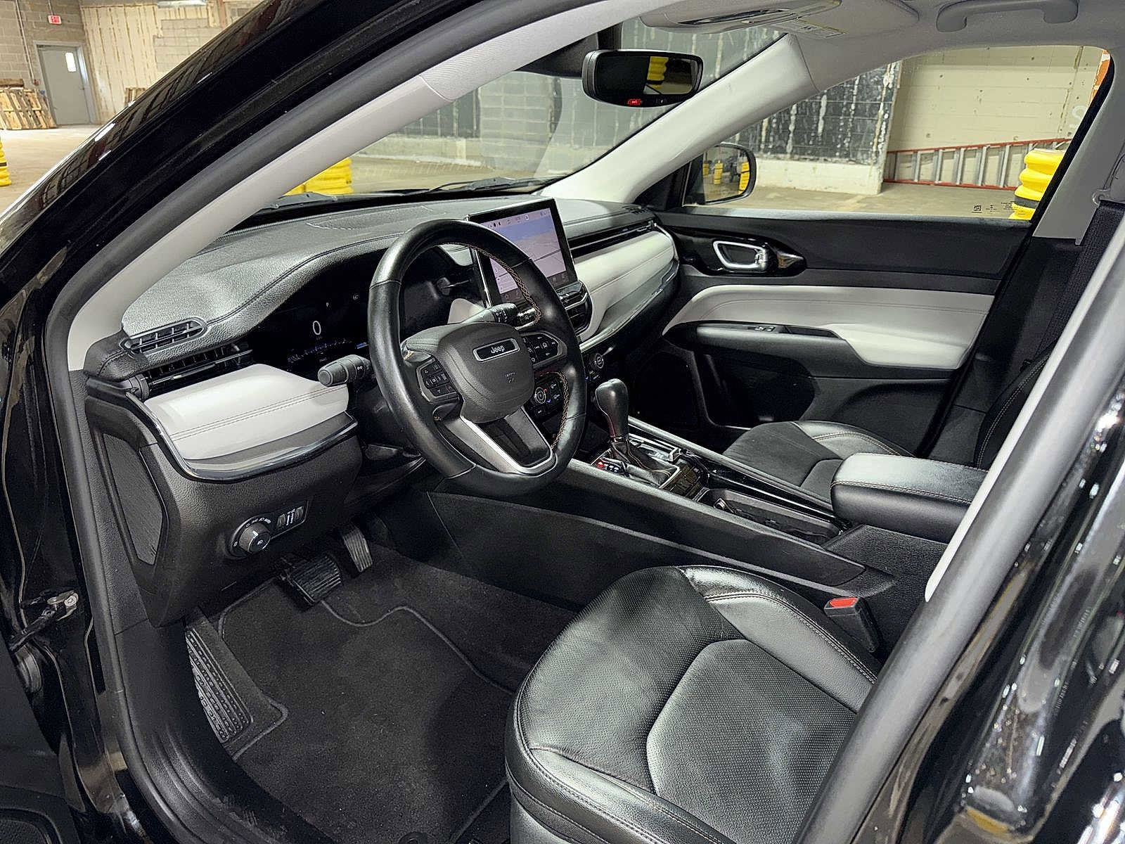 Thumbnail: 2022 Jeep Compass - 31