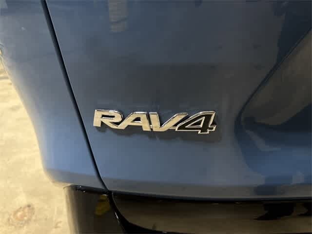 Thumbnail: 2022 Toyota RAV4 - 26