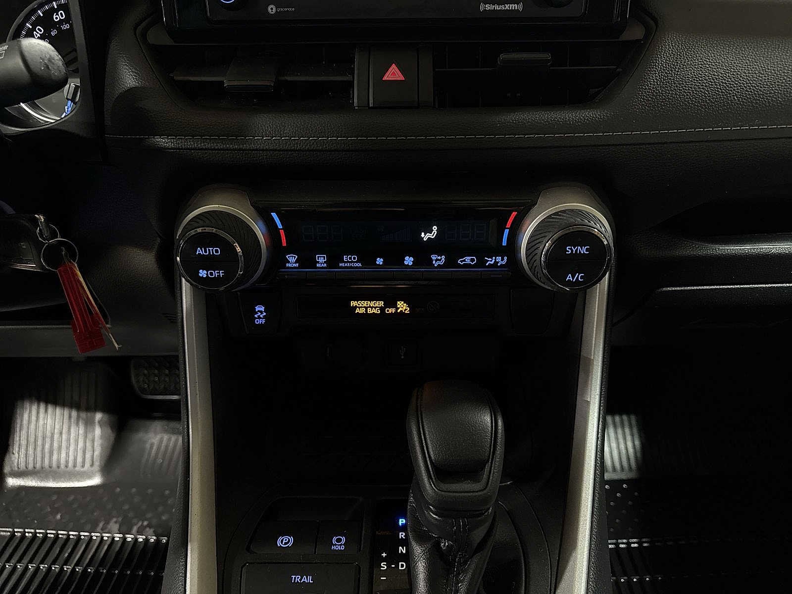 Thumbnail: 2021 Toyota RAV4 - 20