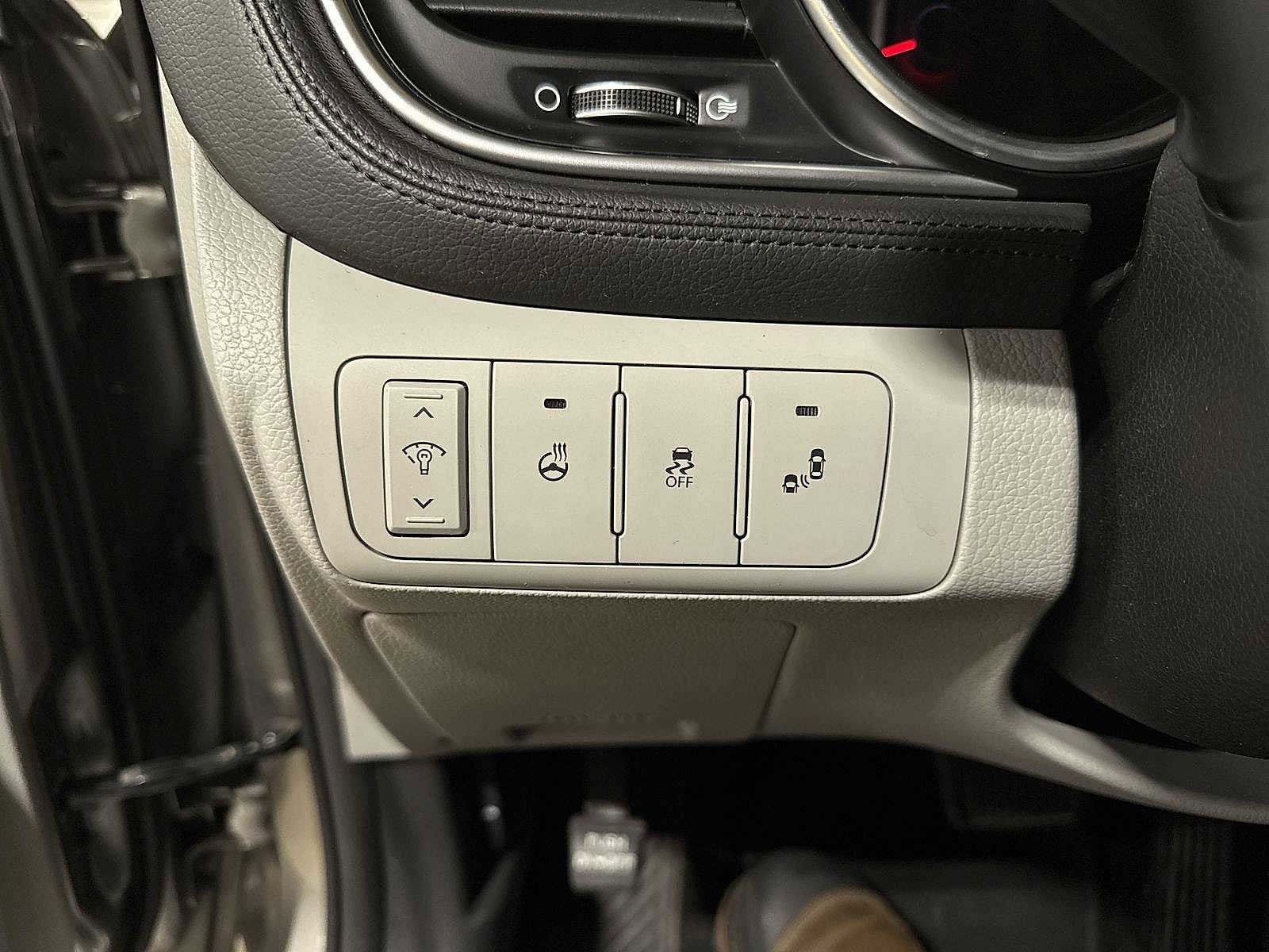 Thumbnail: 2015 Kia Optima - 33