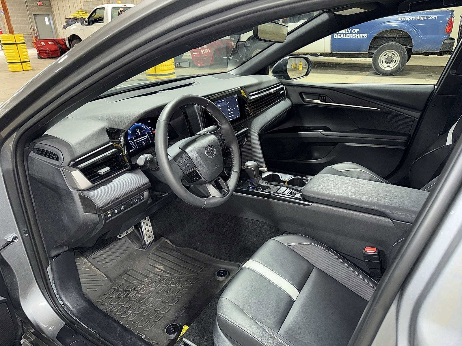 Thumbnail: 2025 Toyota Camry - 29