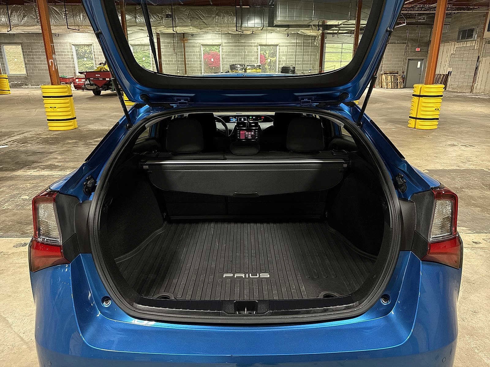 Thumbnail: 2022 Toyota Prius - 11