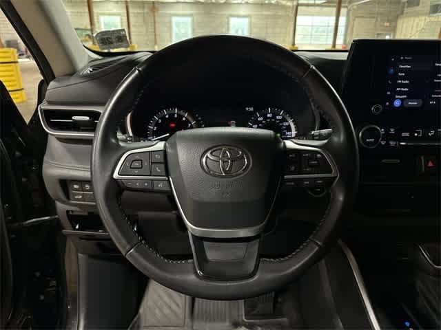 Thumbnail: 2023 Toyota Highlander - 19