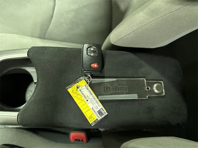 2013 Toyota Prius Two 29
