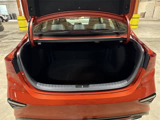 Thumbnail: 2020 Kia Forte - 11