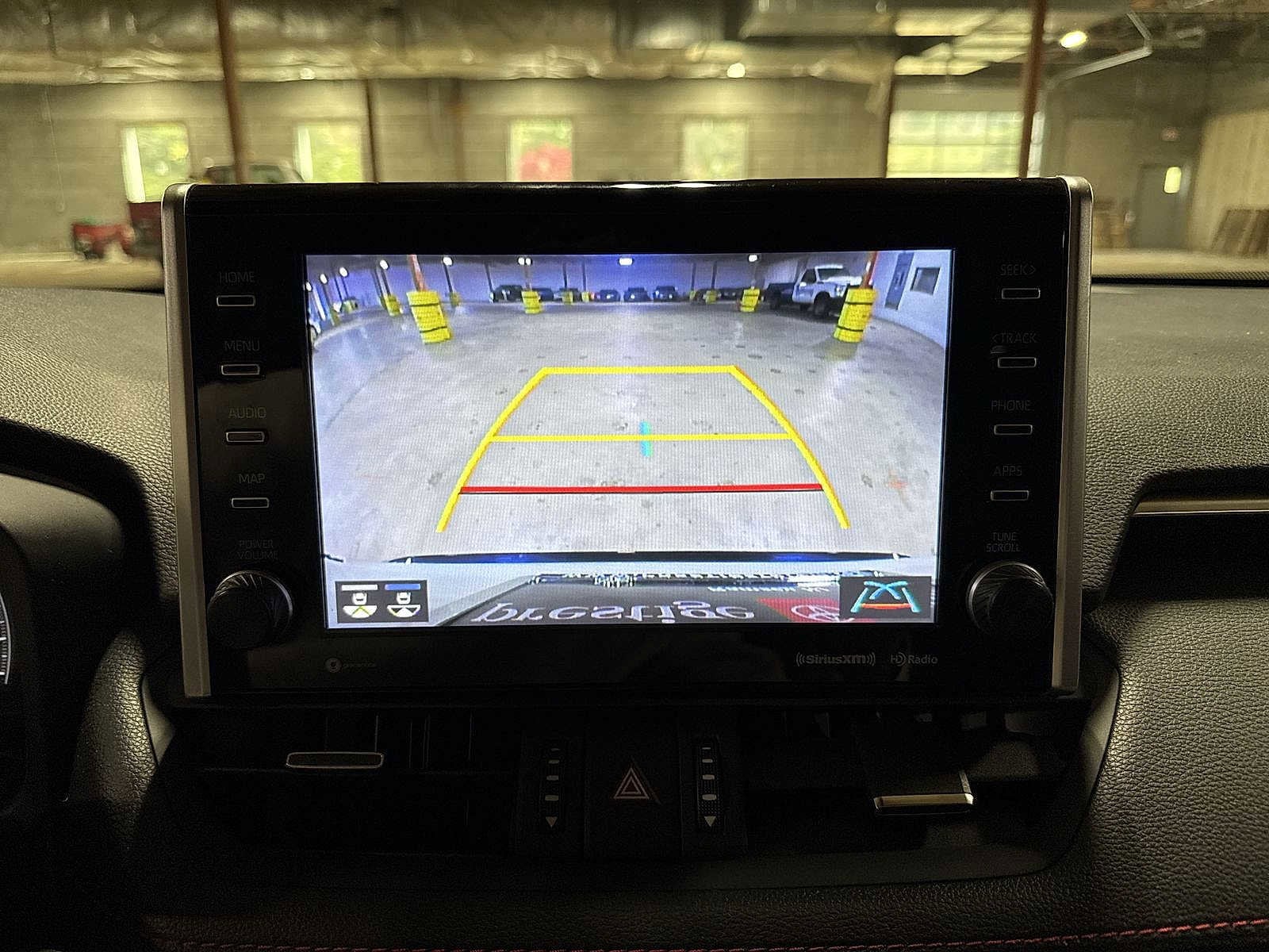 Thumbnail: 2022 Toyota RAV4 - 24