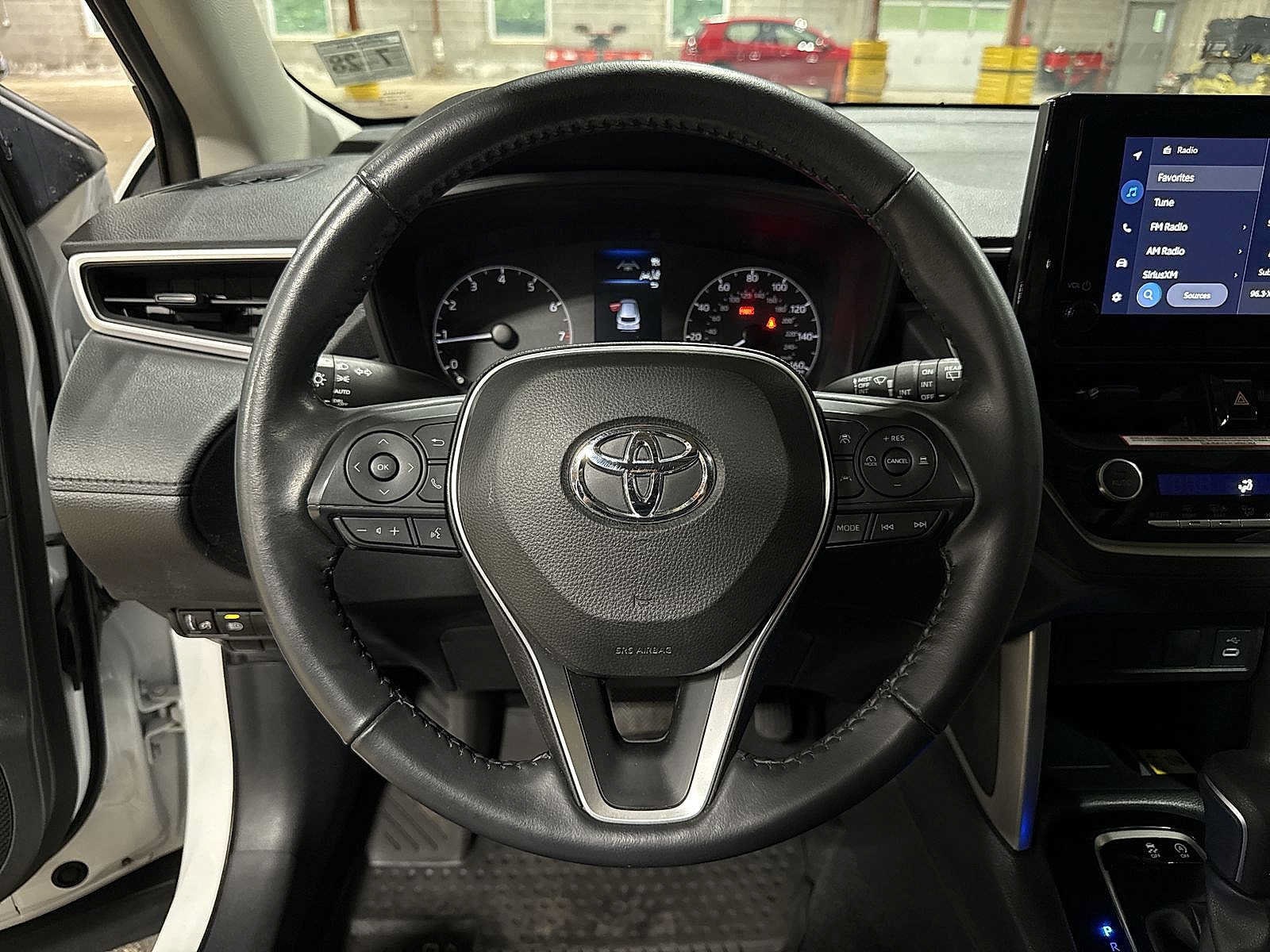 Thumbnail: 2023 Toyota Corolla Cross - 18