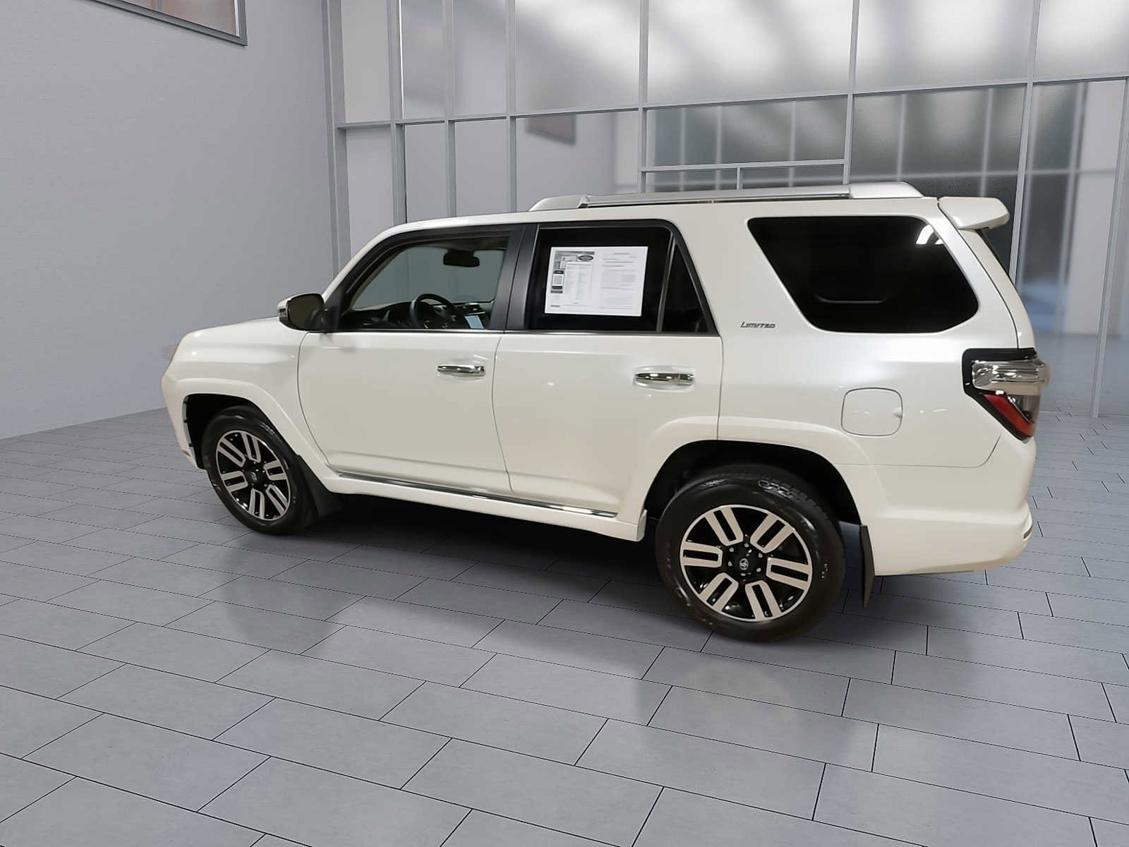 View vehicle photo 6