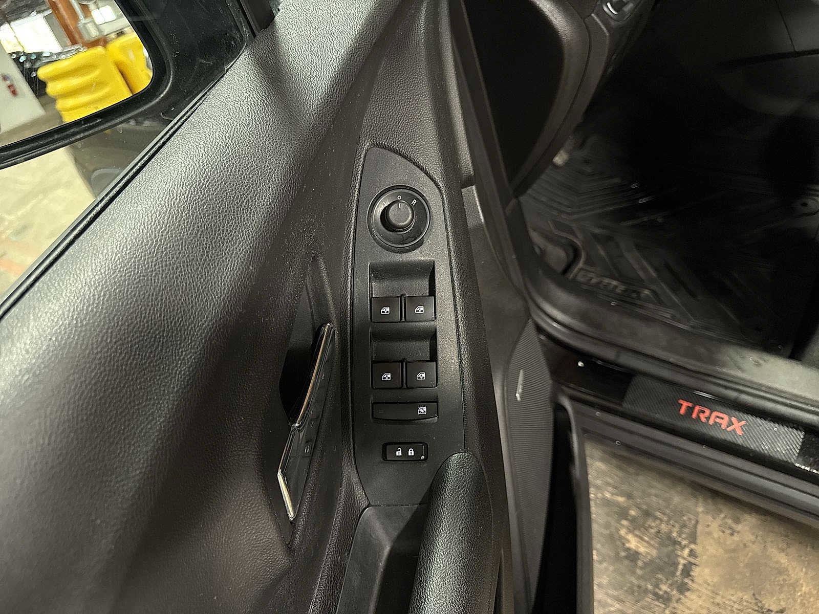 Thumbnail: 2019 Chevrolet Trax - 22