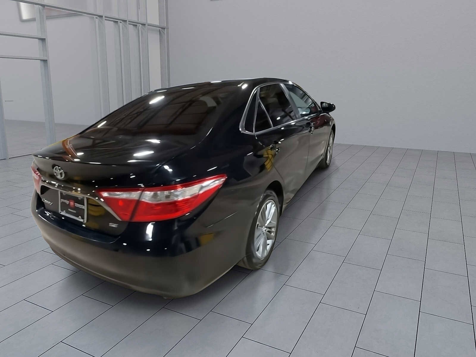 Thumbnail: 2016 Toyota Camry - 8