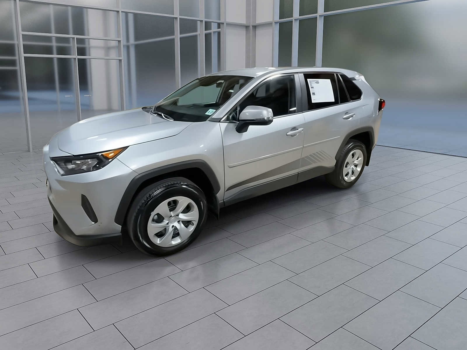 Thumbnail: 2022 Toyota RAV4 - 4