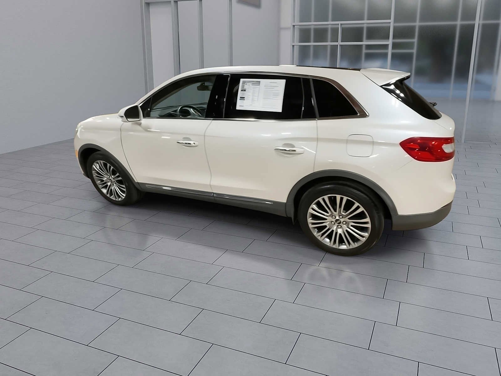 Thumbnail: 2016 Lincoln MKX - 6