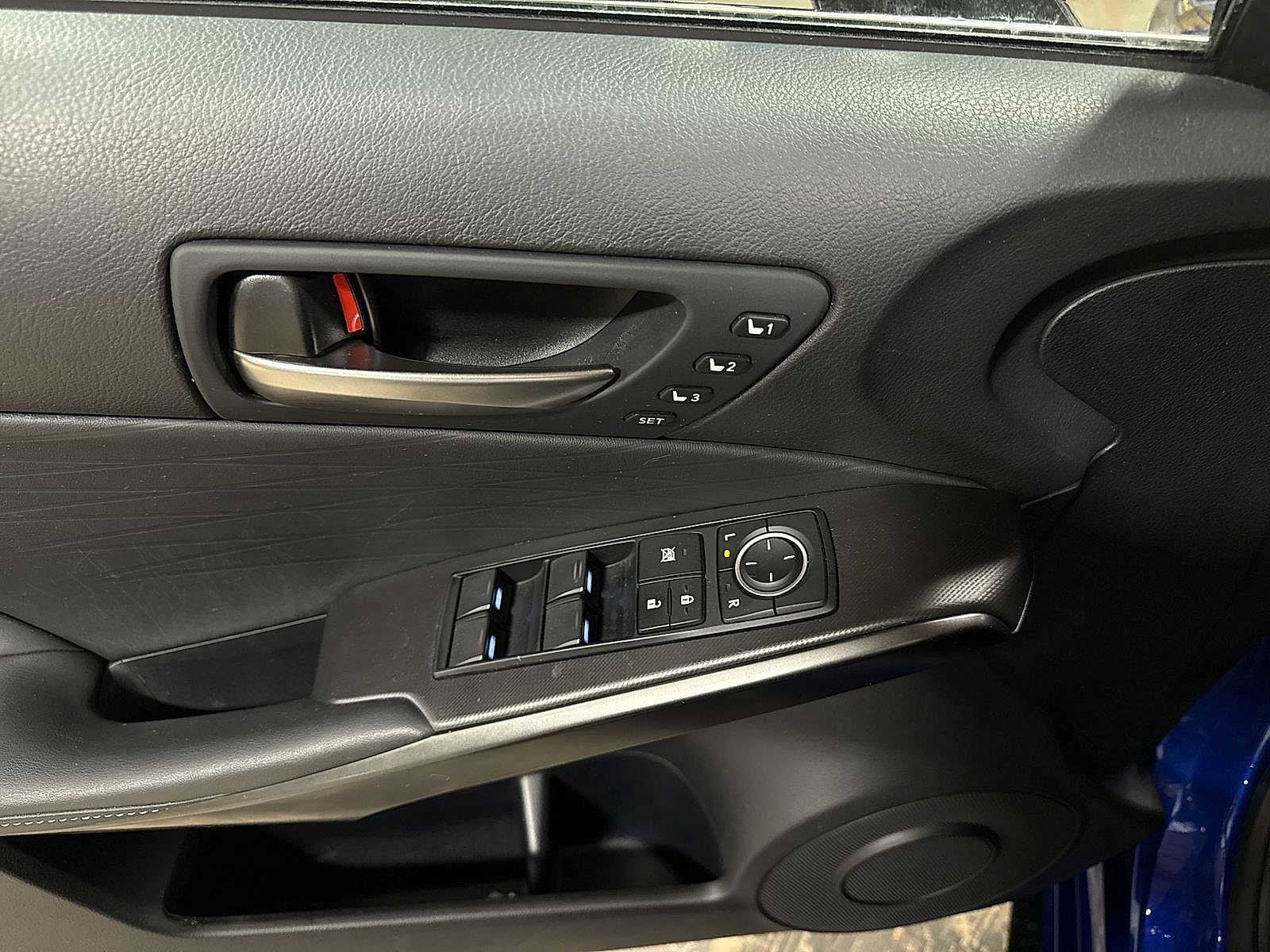 Thumbnail: 2023 Lexus IS - 22