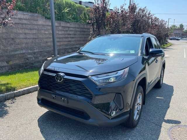 Thumbnail: 2022 Toyota RAV4 - 1