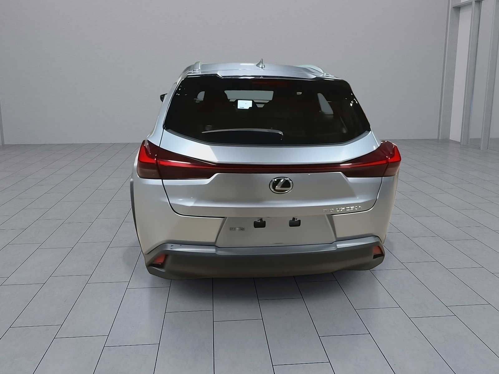 Thumbnail: 2023 Lexus UX - 7