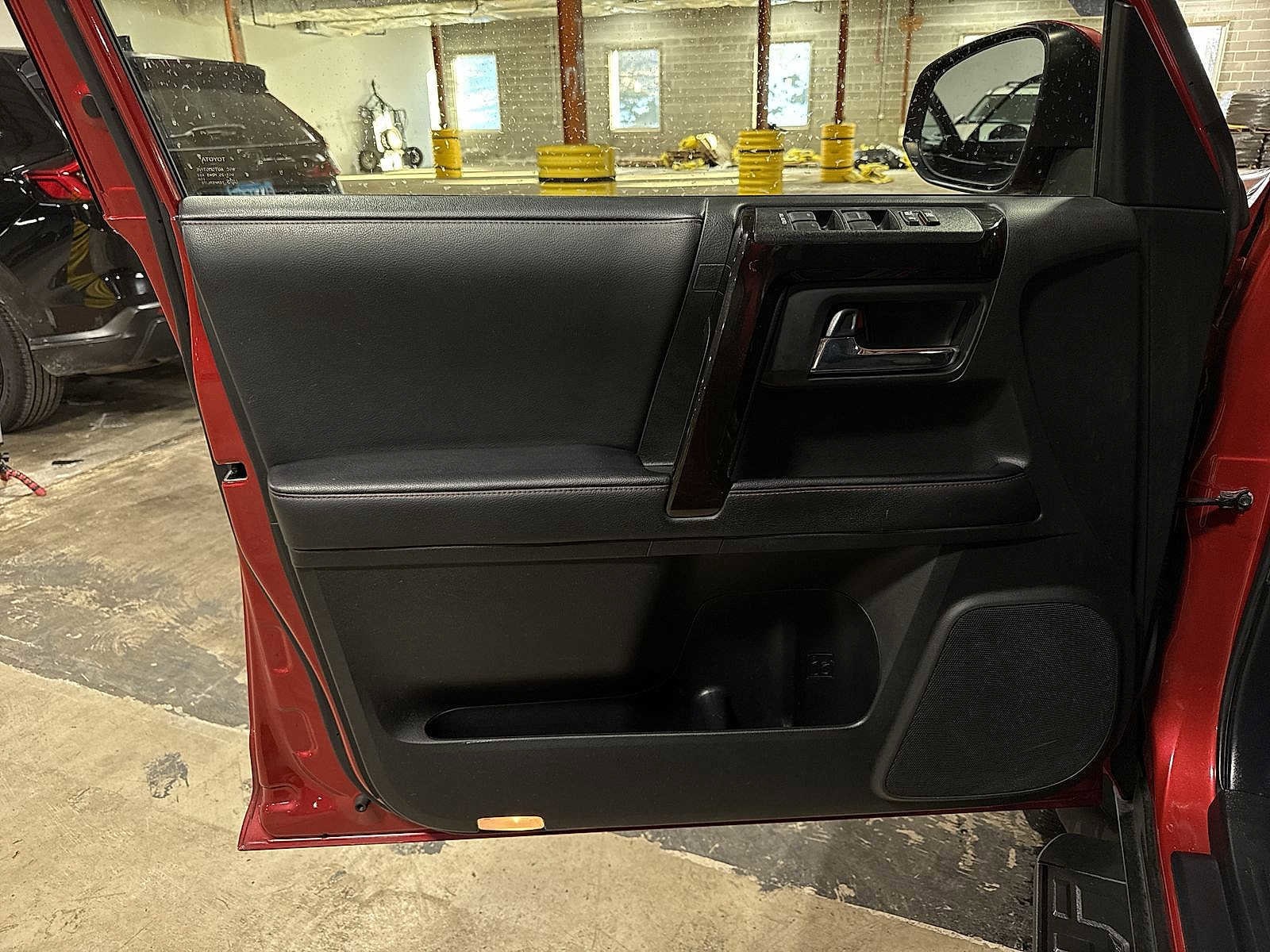 Thumbnail: 2020 Toyota 4Runner - 31