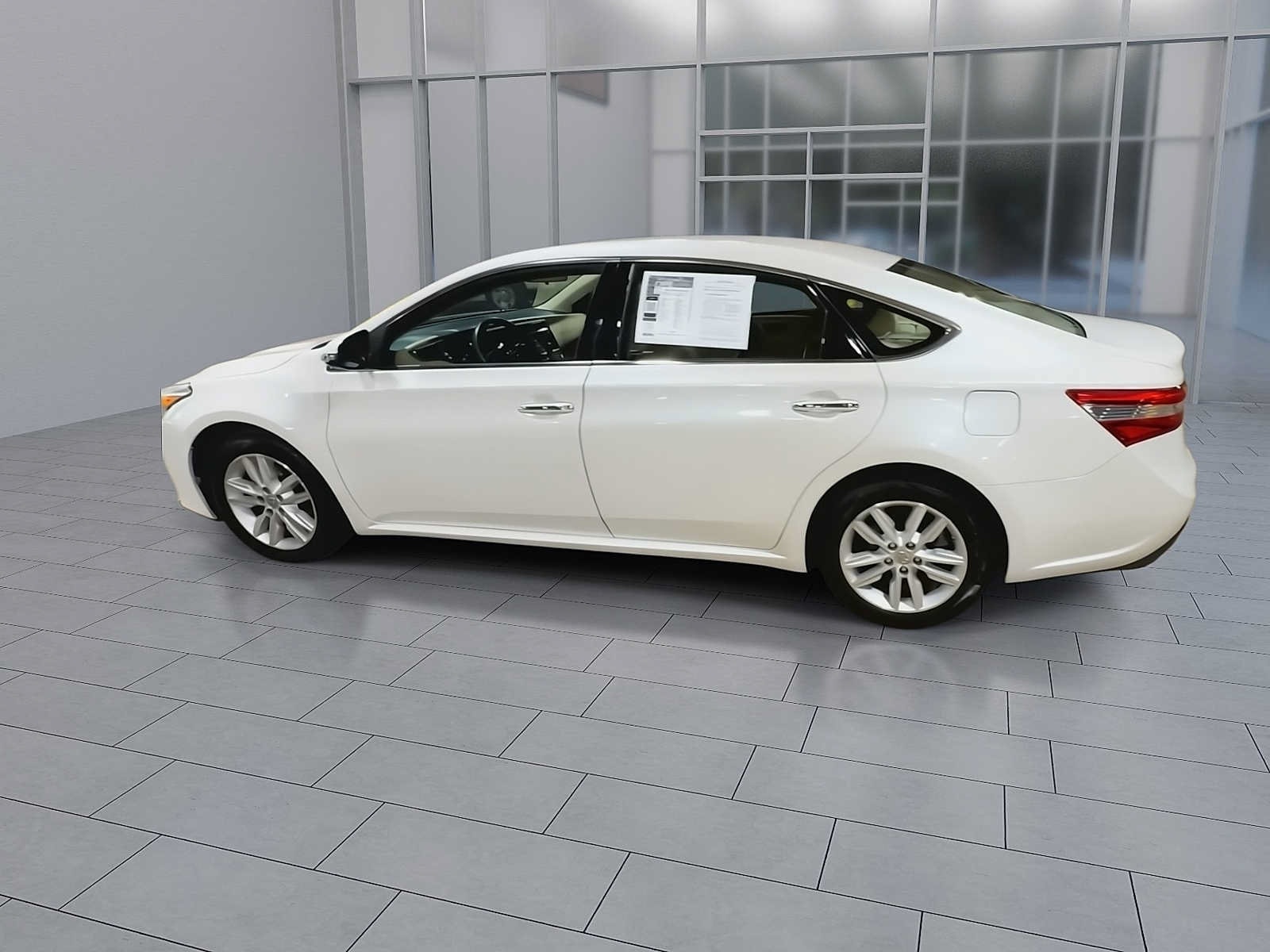 Thumbnail: 2014 Toyota Avalon - 6