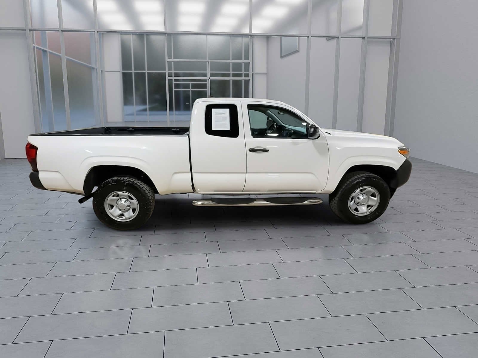 Thumbnail: 2021 Toyota Tacoma - 9